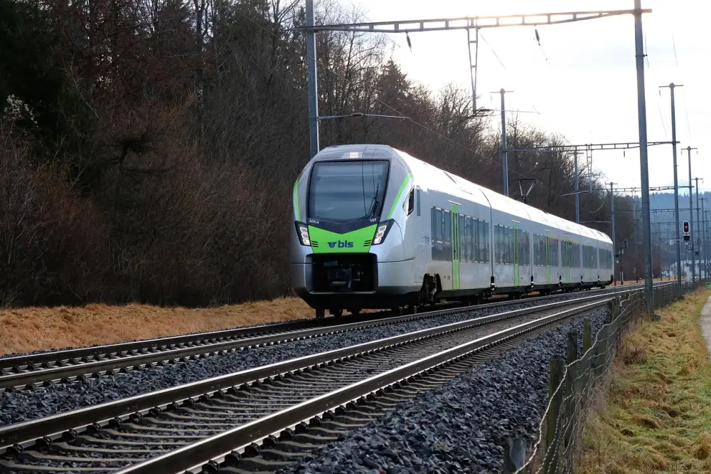 Train, railroad, rail car, regional train, emmental, switzerland, illustrating regional reporting with broader context